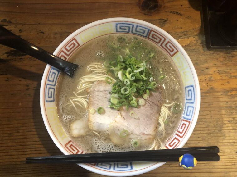 超こってり濃厚ラーメン
真上