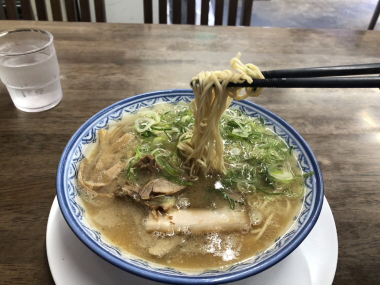 元祖赤のれん 雄ちゃんラーメン箸上げ